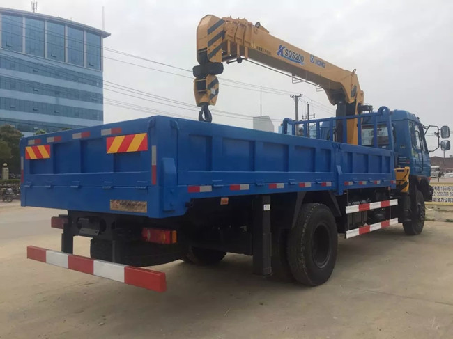 東風145隨車吊(可裝3.5噸~6.3噸吊機) 東風145隨車吊(可裝3.5噸~6.3噸吊機)