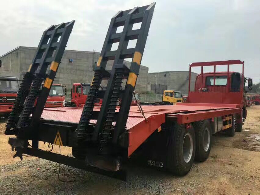 【國五】歐曼前四后八挖機平板車 【國五】歐曼前四后八挖機平板車