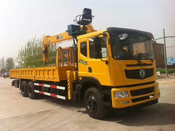 東風后雙橋8.5米隨車吊 東風后雙橋8.5米隨車吊