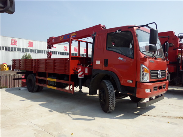 國五東風(fēng)玉虎6.3噸隨車吊 國五東風(fēng)玉虎6.3噸隨車吊