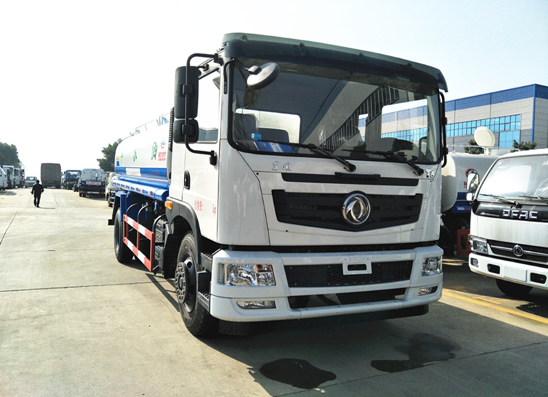 東風T5新款灑水車