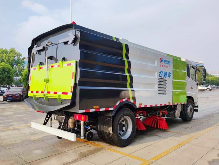 東風(fēng)天錦12方掃路車