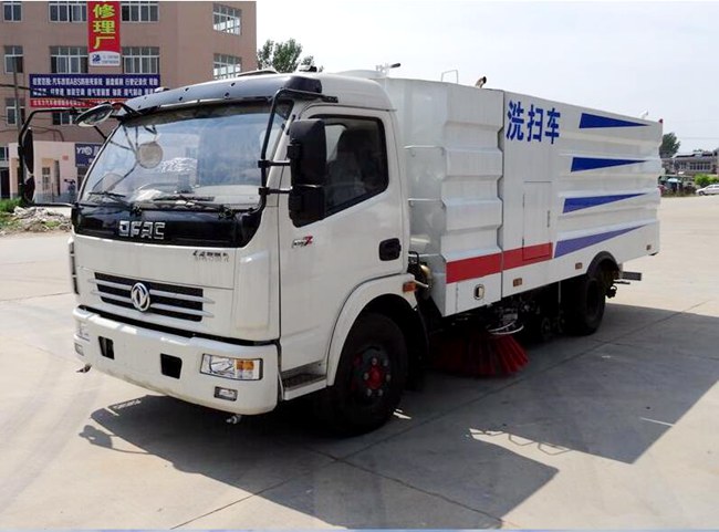 東風(fēng)多利卡D7洗掃車