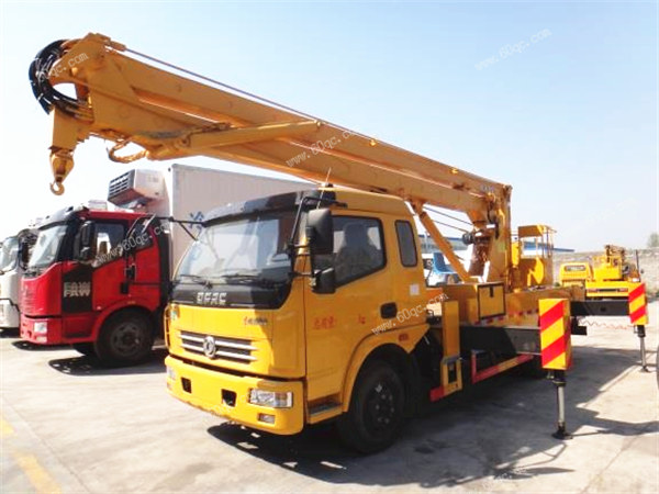 東風多利卡18米高空作業(yè)車