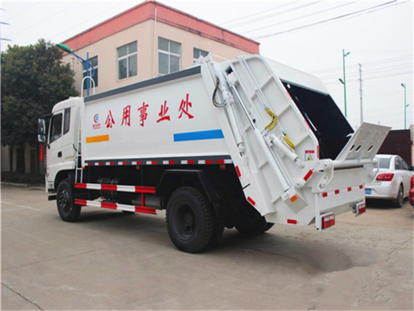 國五東風D913或153壓縮式垃圾車