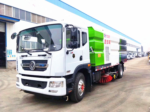 東風多利卡15方洗掃車