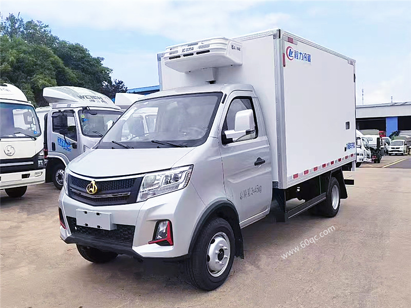 長安跨越X3后雙輪冷藏車
