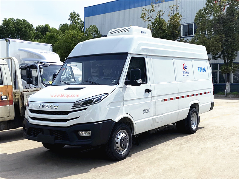 依維柯面包冷藏車(chē)
